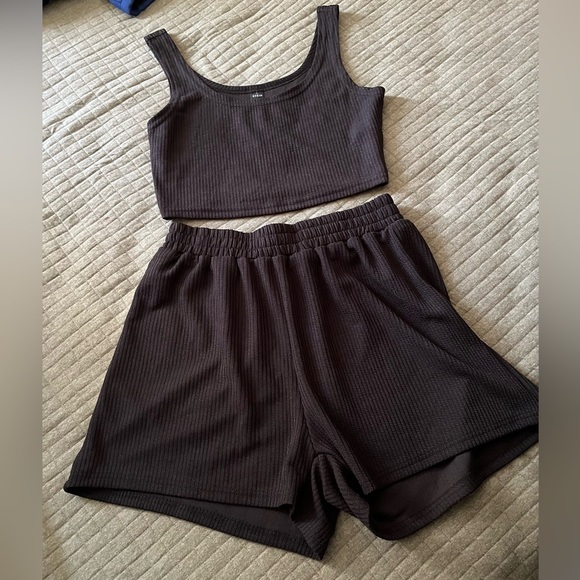Shein Solid Ribbed Tank & Drawstring Shorts, Size M - Picture 3 of 4